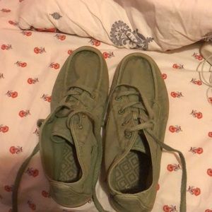 Sanuk moccasin tennis shoes